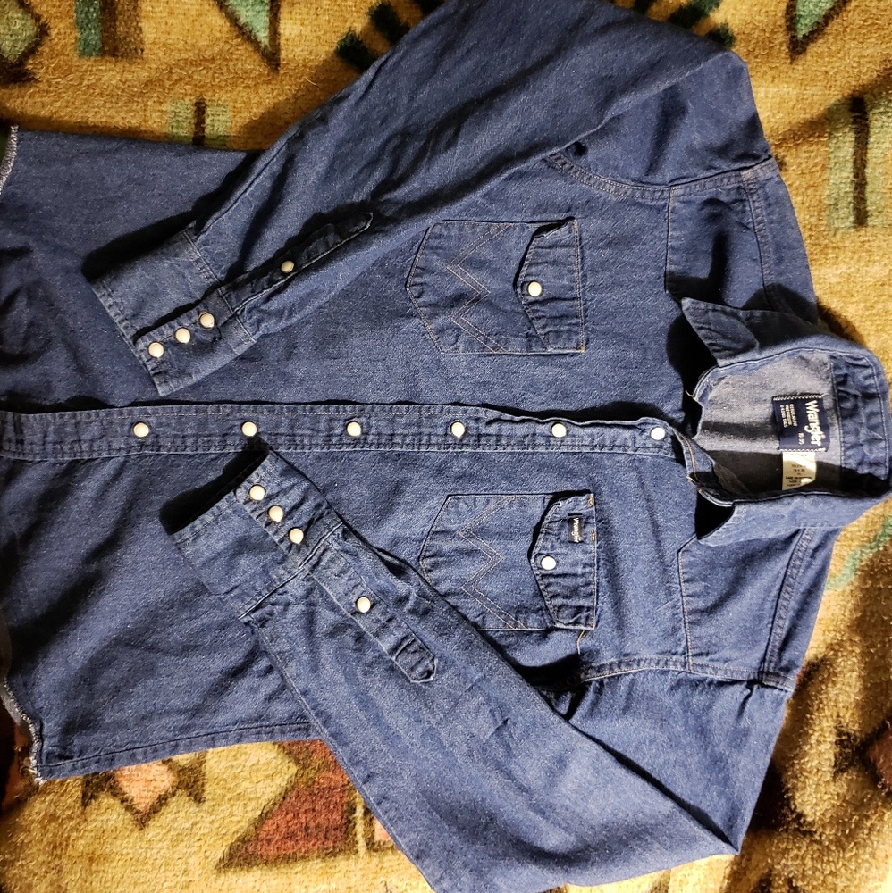 Wrangler Born Ready Western Snap Button Up